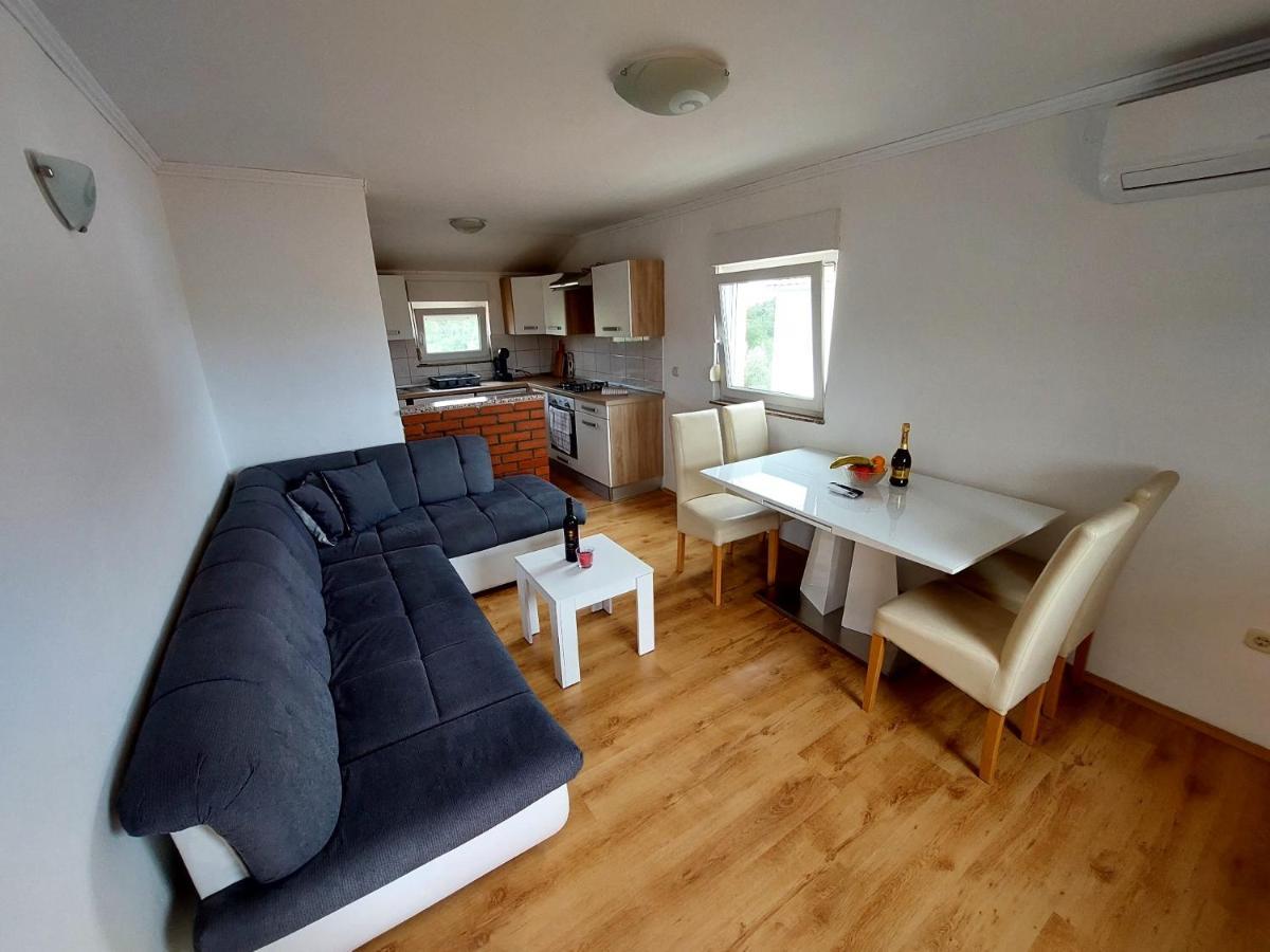 Apartman Zeljo Galižana Dış mekan fotoğraf
